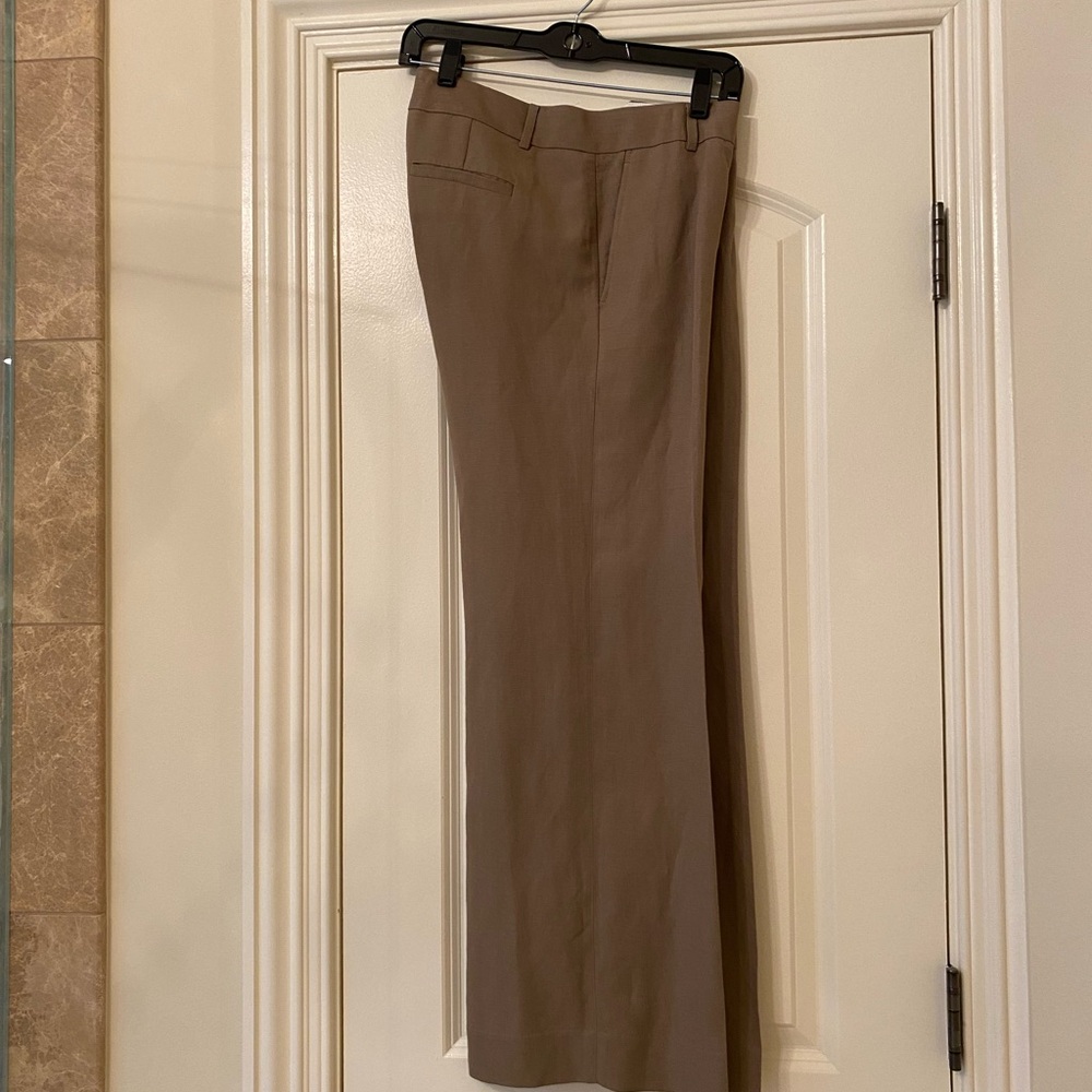 Women’s Banana Republic Tan Pants. Wide leg. 4P.  Used